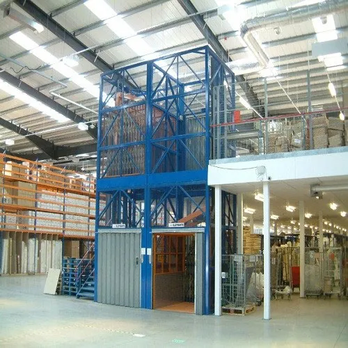 PEB-Buildings-Warehouse-Lift